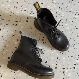 Dr. Martens Women’s Black Boots Size US 6